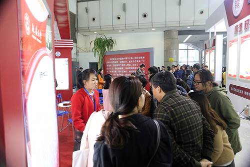 说明: http://www.yau.edu.cn/__local/C/DA/E8/3285EBF90ECF90C34338F8A55F1_1D4B018B_5FFAA.jpg